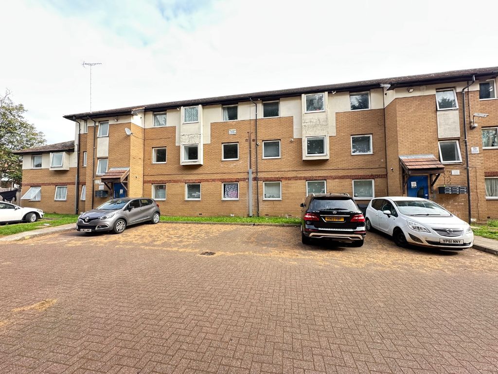 Property photo 1 of 7 4570391
