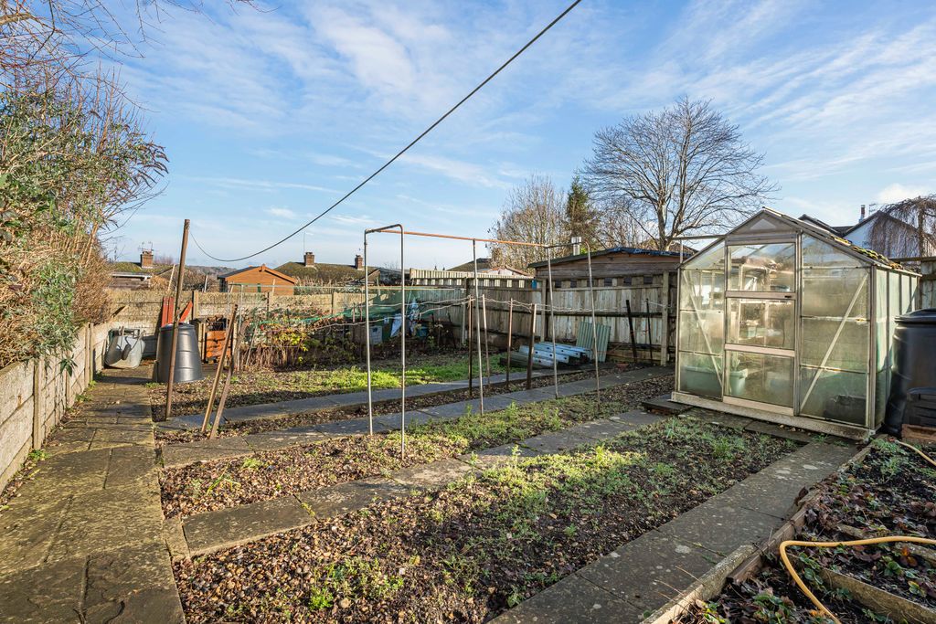 Property photo 3 of 10 Garden