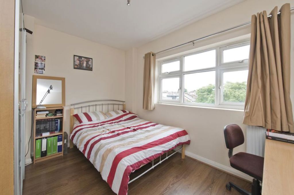 Property photo 3 of 6