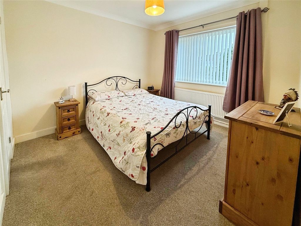 Property photo 2 of 14 Bedroom 1