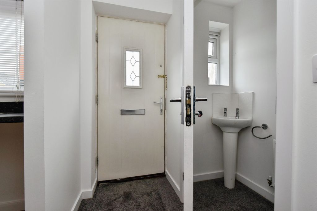 Property photo 3 of 17