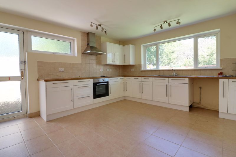 Property photo 2 of 22 Kitchen