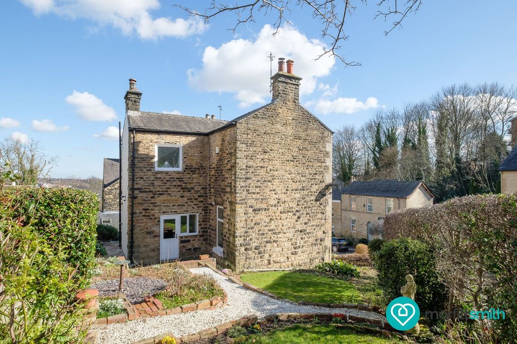 Property photo 2 of 30