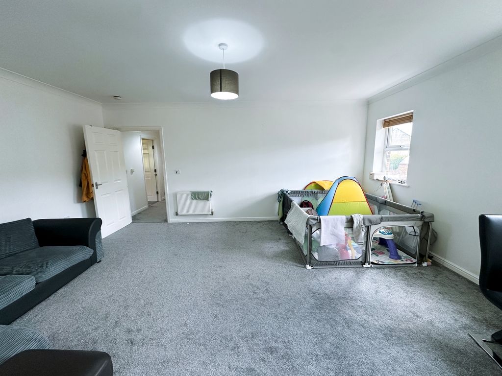 Property photo 3 of 23