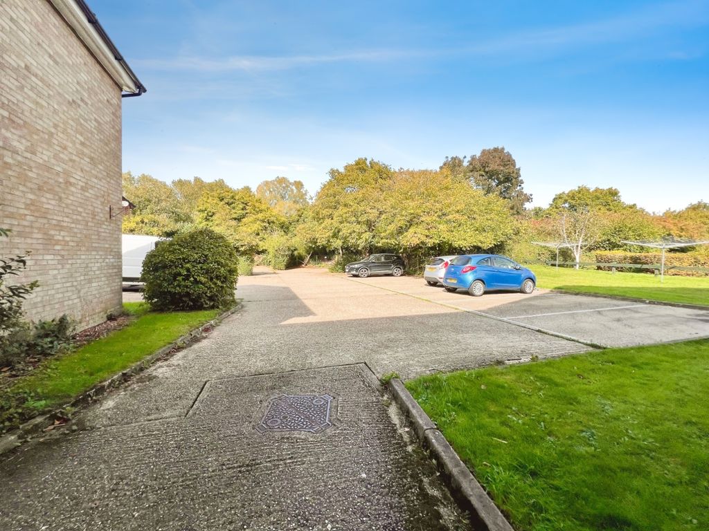 Property photo 3 of 13