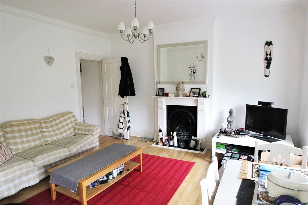 Property photo 2 of 5 Picture No. 11