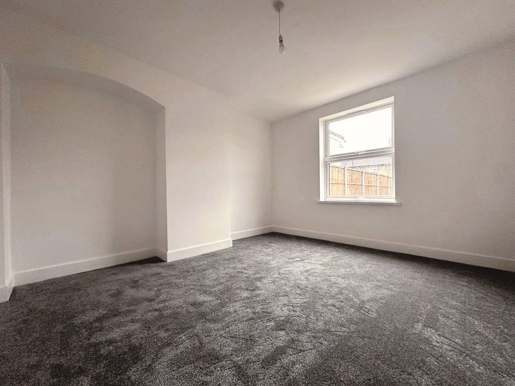 Property photo 2 of 10 Picture 2