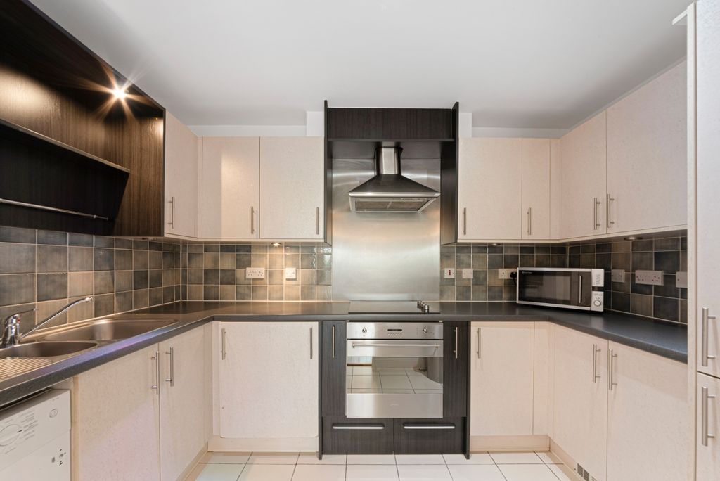 Property photo 2 of 12 Kitchen