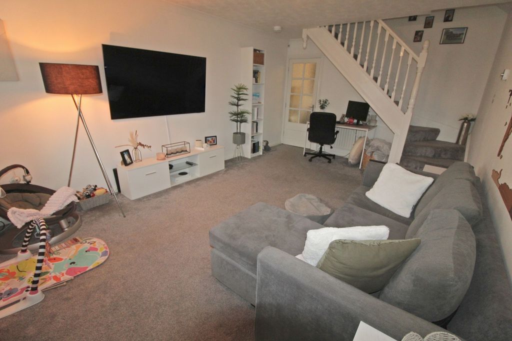 Property photo 2 of 12