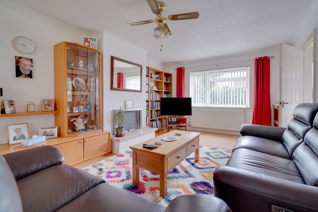 Property photo 2 of 20 4383262