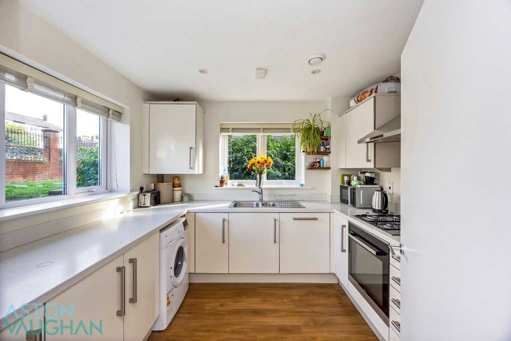 Property photo 3 of 10 4738832