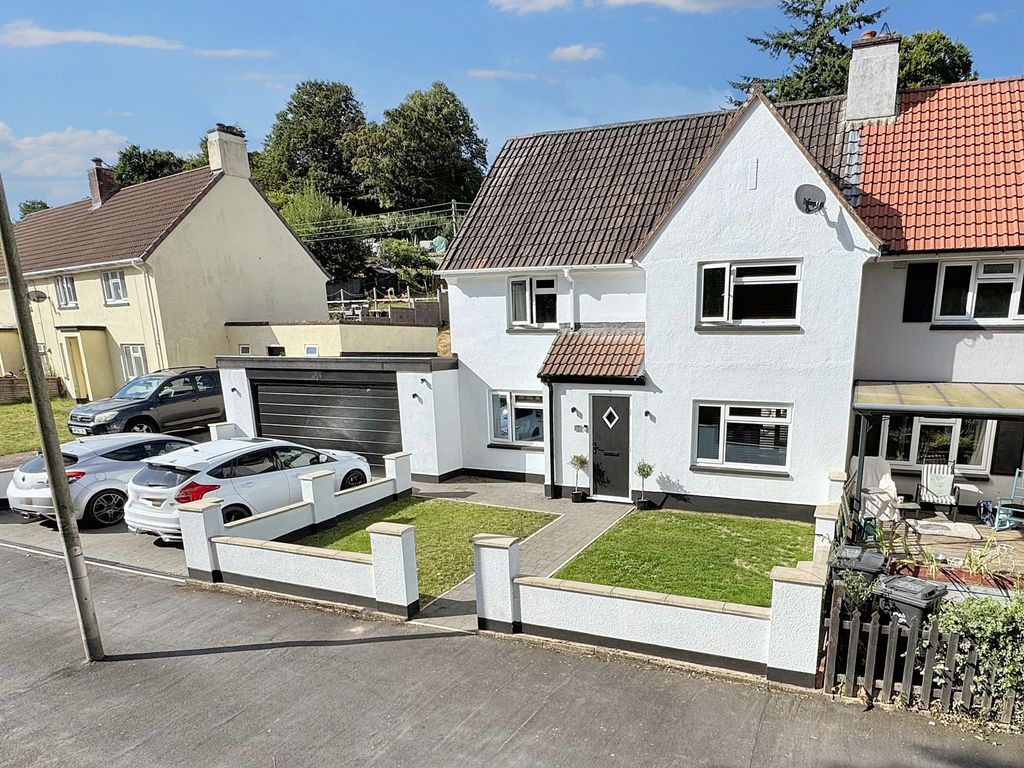 Property photo 1 of 27