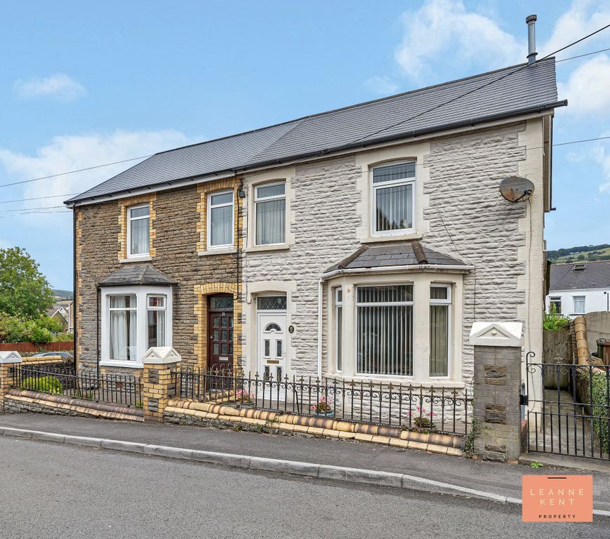 Property photo 1 of 32