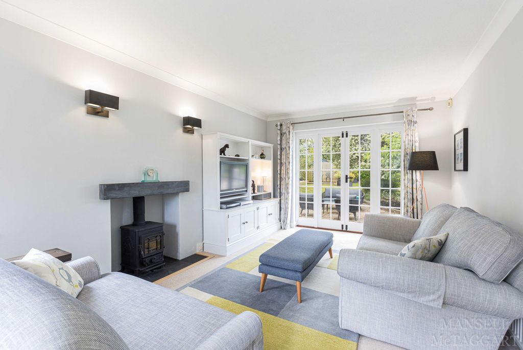 Additional image 7 of 4 bed detached house for saleMount Close, Crawley RH10