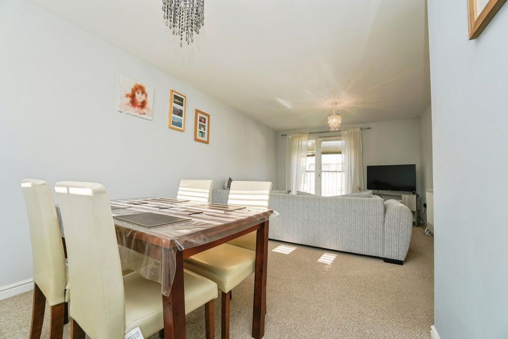 Property photo 3 of 9 Pbox-Img.Jpg