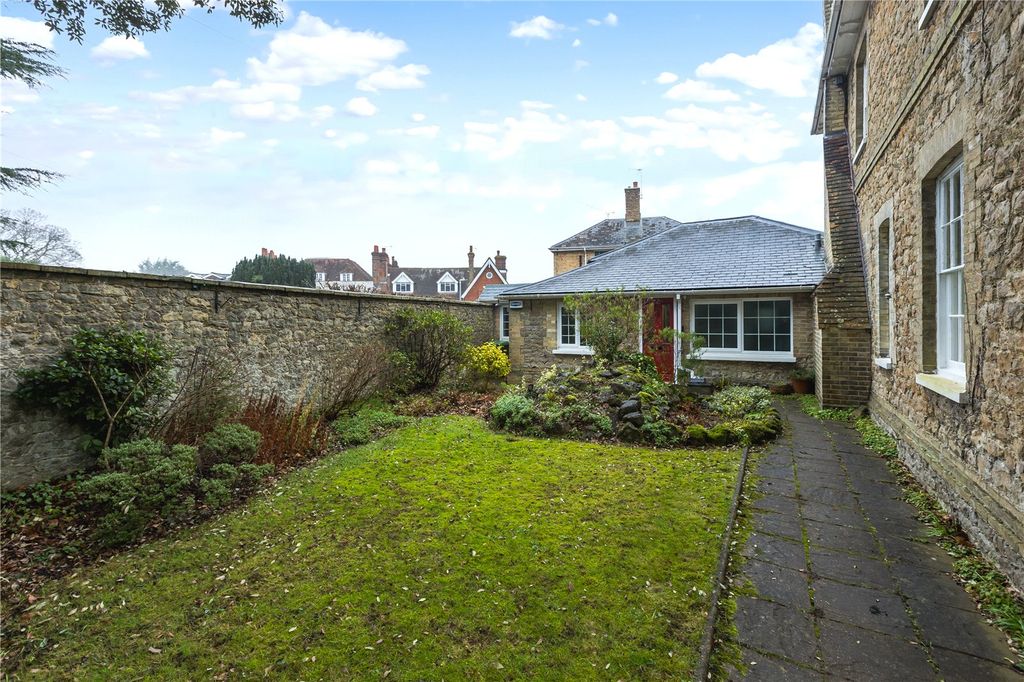 Property photo 1 of 12 Front