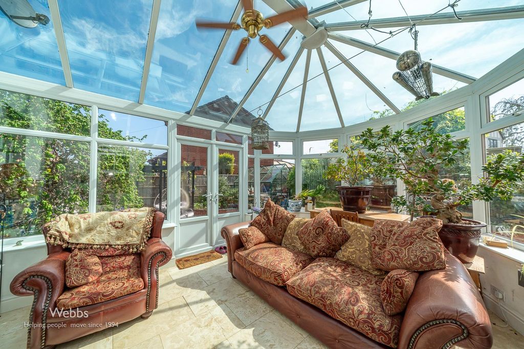 Property photo 2 of 32 Â© Webbs Estate Agents Â© (54 Of 90).Jpg