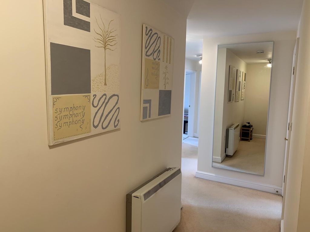 Property photo 2 of 15 Hallway
