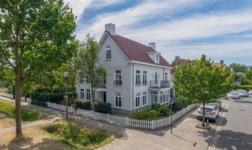 Property photo 2 of 26