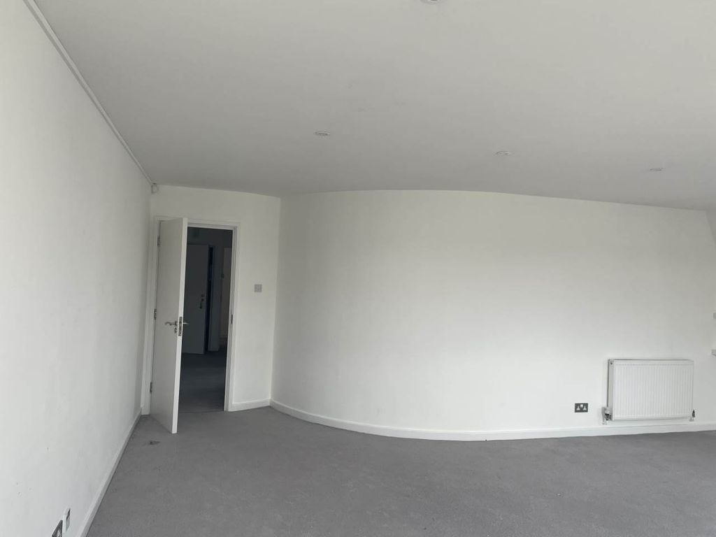 Property photo 2 of 20 Living_Room_Pic_2