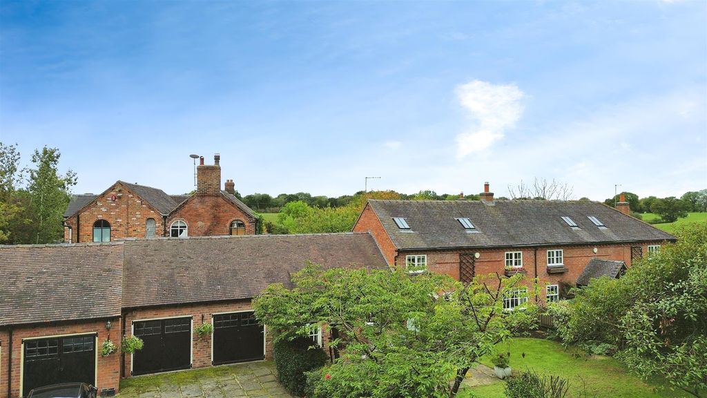 Property photo 1 of 32