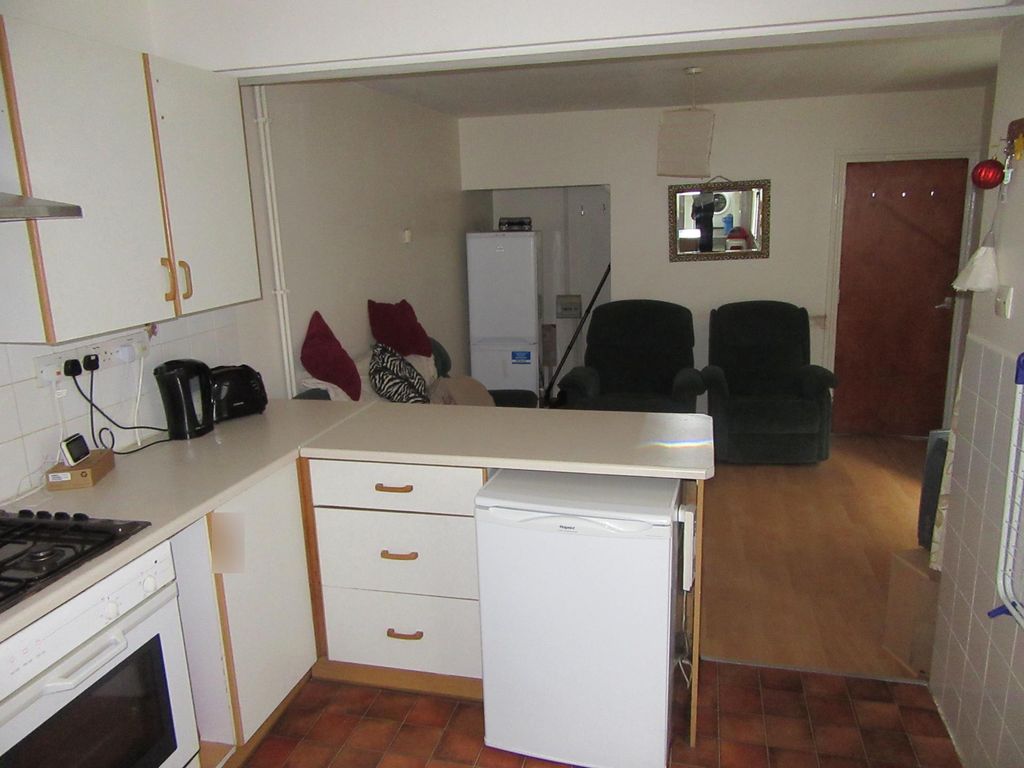 Property photo 3 of 11 Photo 2