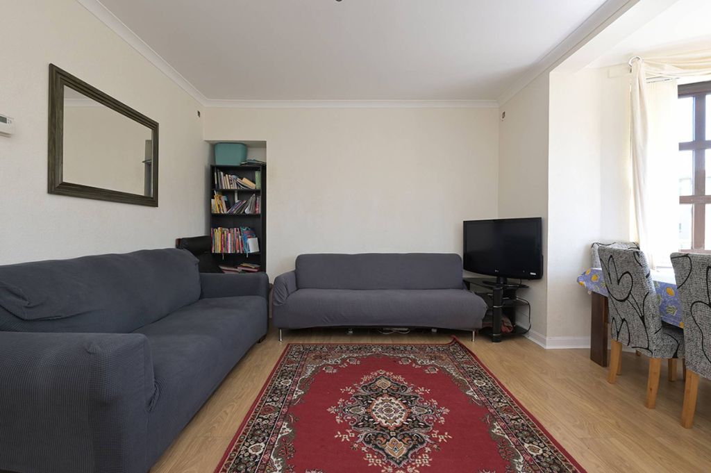 Property photo 3 of 18