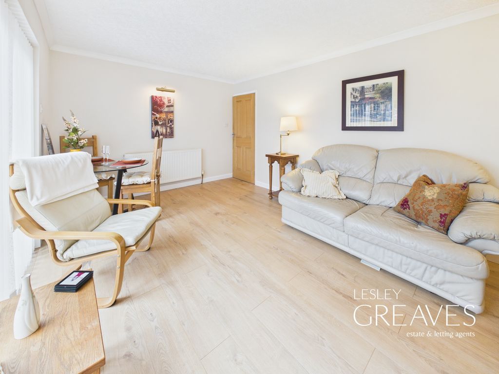 Property photo 3 of 16 Living Room