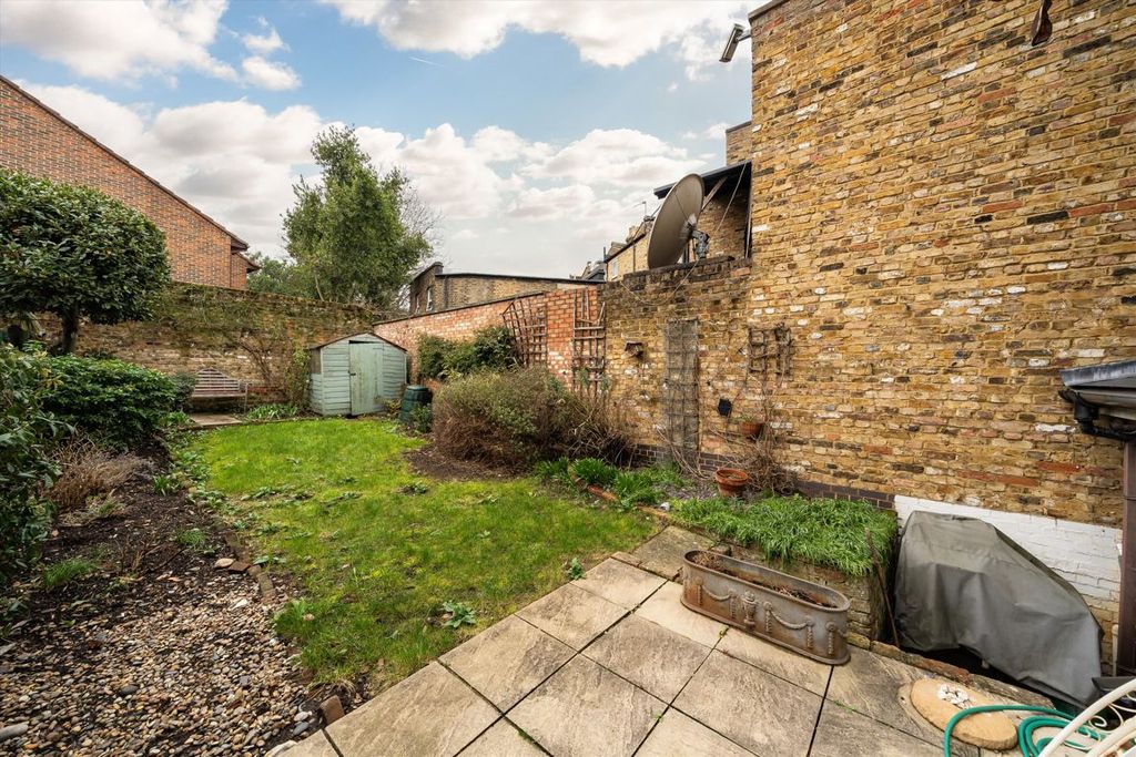 Property photo 3 of 6