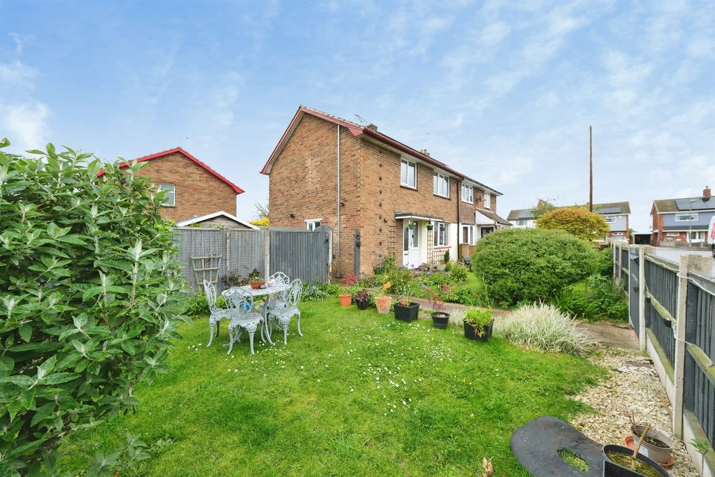 Property photo 2 of 20