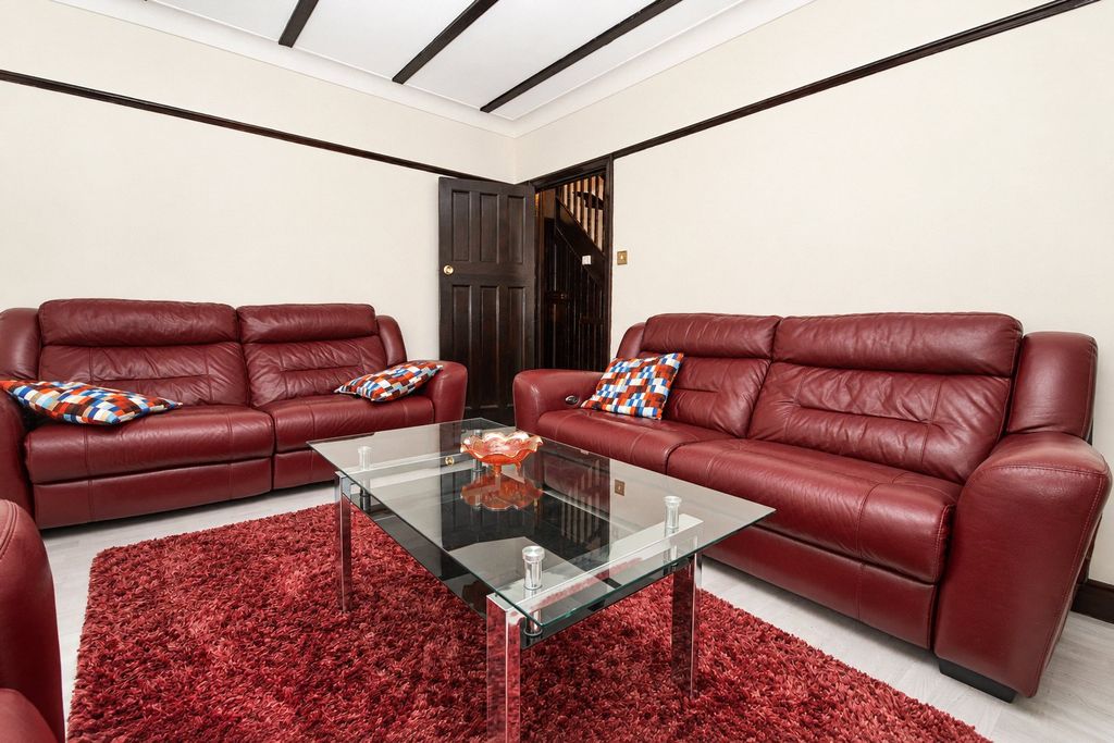 Property photo 2 of 17 Living Room