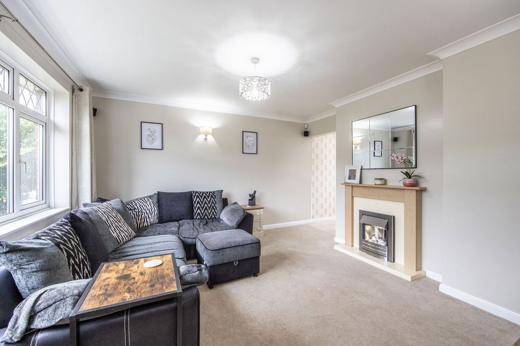 Property photo 2 of 21