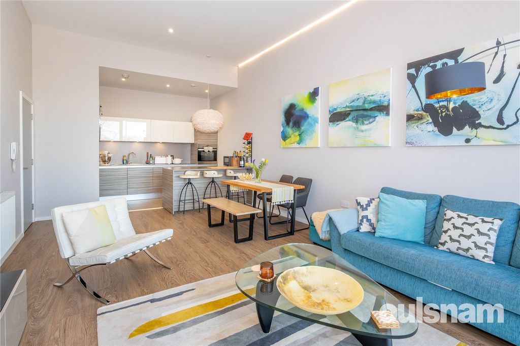 Property photo 3 of 19 Picture No. 06