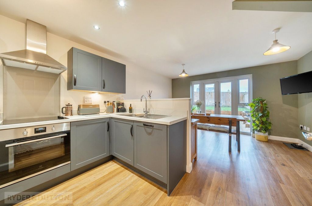 Property photo 2 of 22 Kitchen