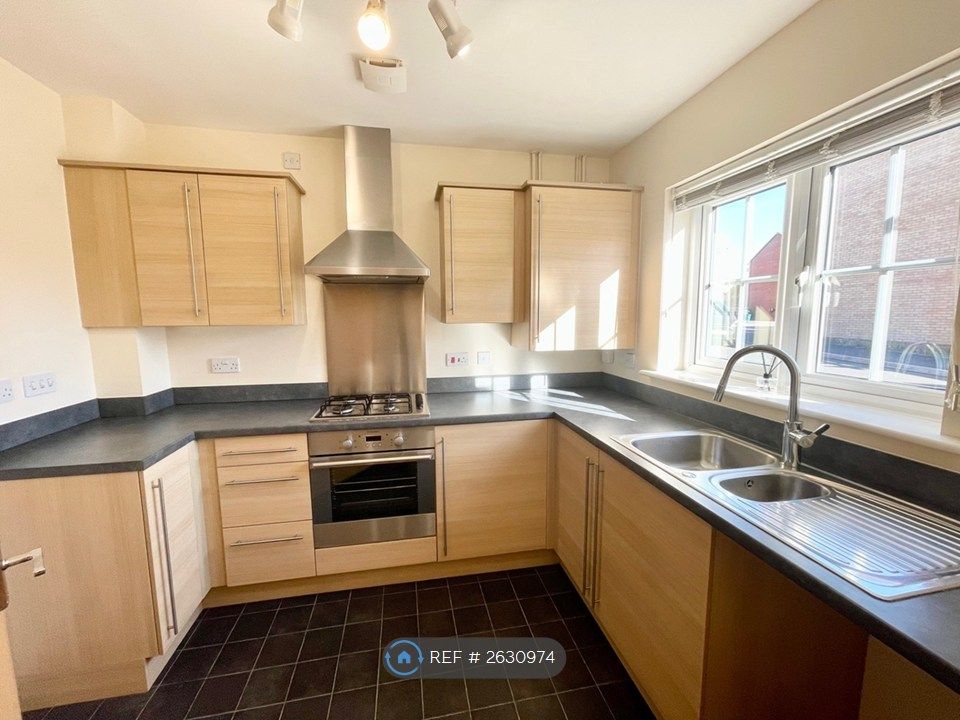 Property photo 2 of 13