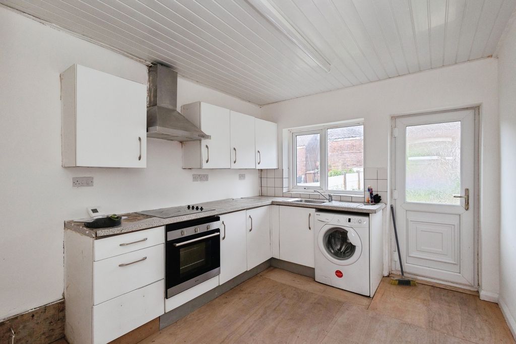 Property photo 3 of 15 Pbox-Img.Jpg