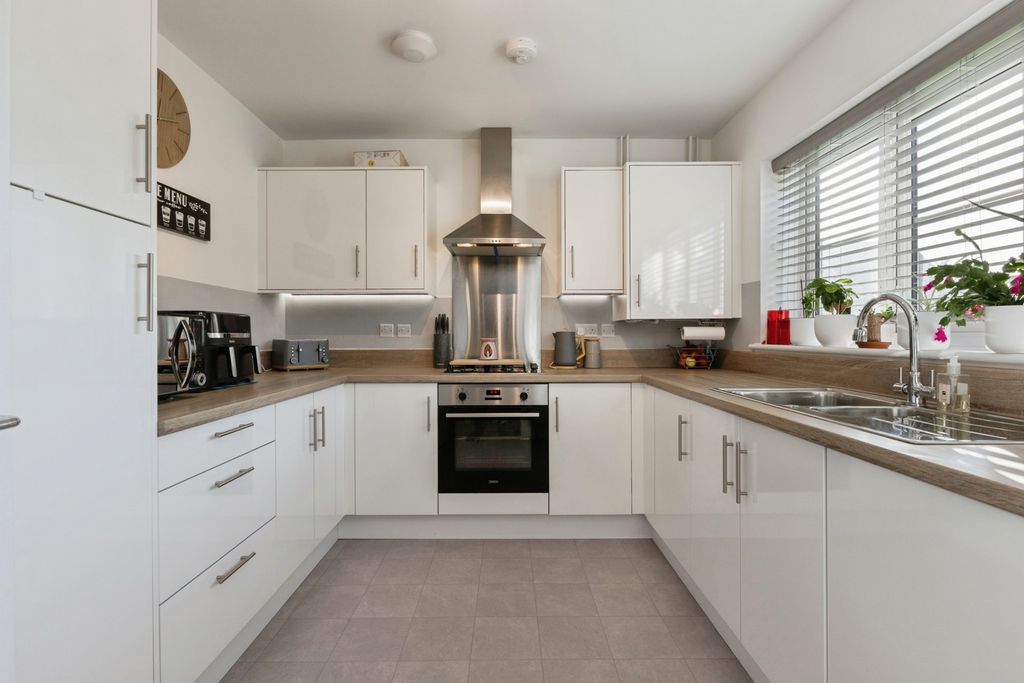 Property photo 2 of 14 Pbox-Img.Jpg