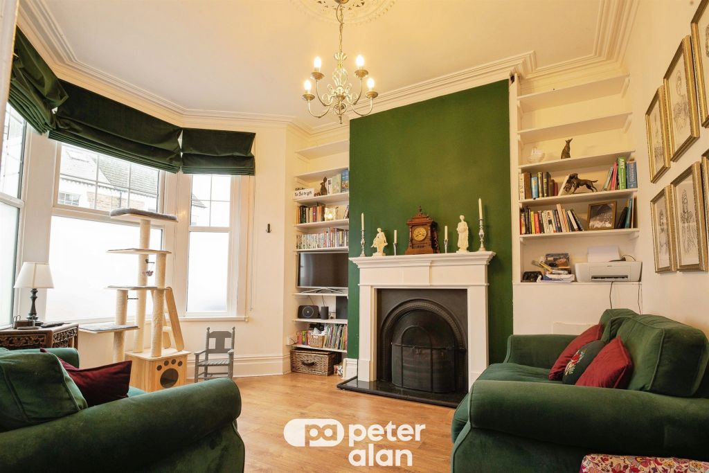 Property photo 2 of 18