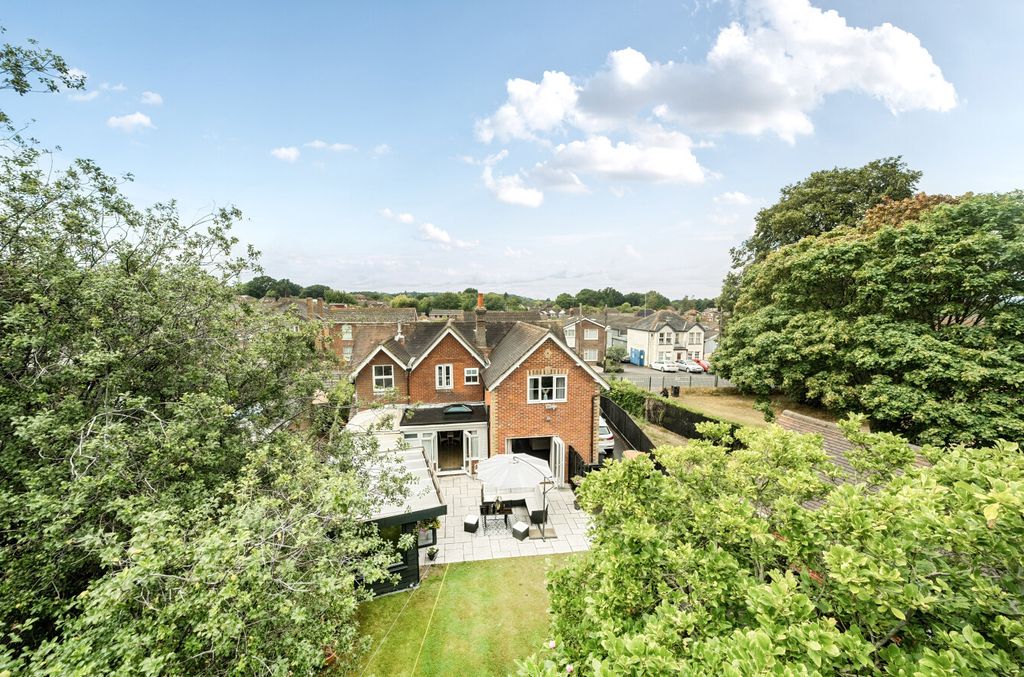 Property photo 2 of 17 1328488-4-687Fc79...