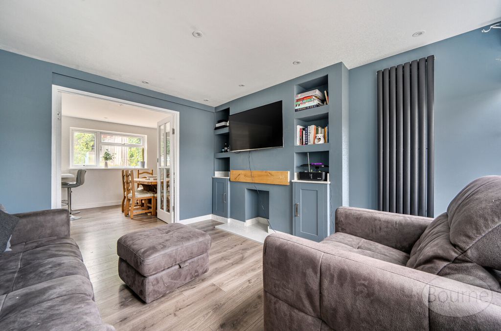 Property photo 2 of 19 39154102-8c6F-432...