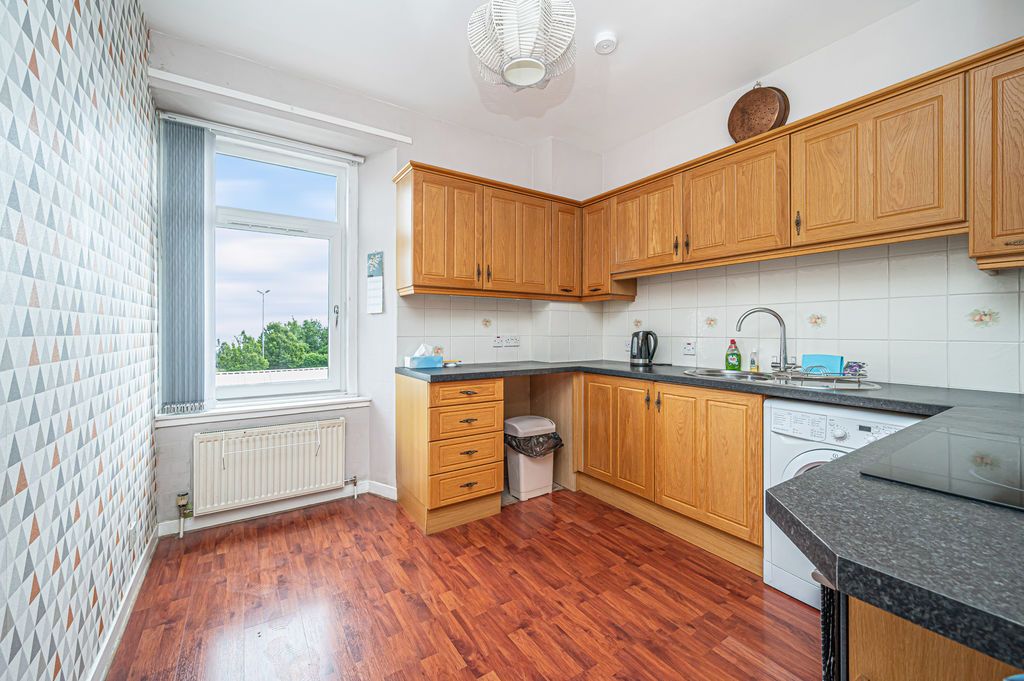Property photo 2 of 20 Kitchen