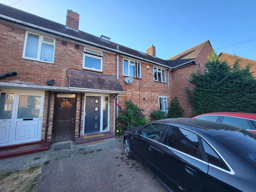 Property photo 1 of 21 5 Bedroom Family Home For Rent
