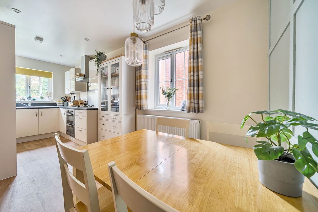 Property photo 2 of 24