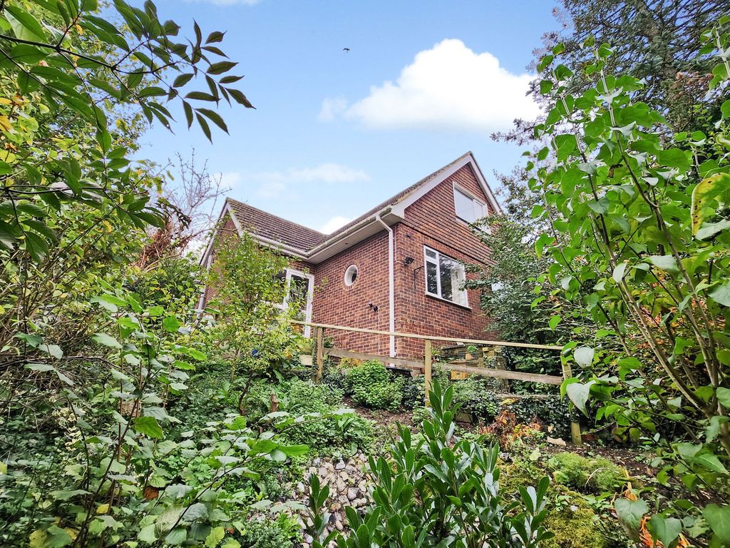 Property photo 2 of 16