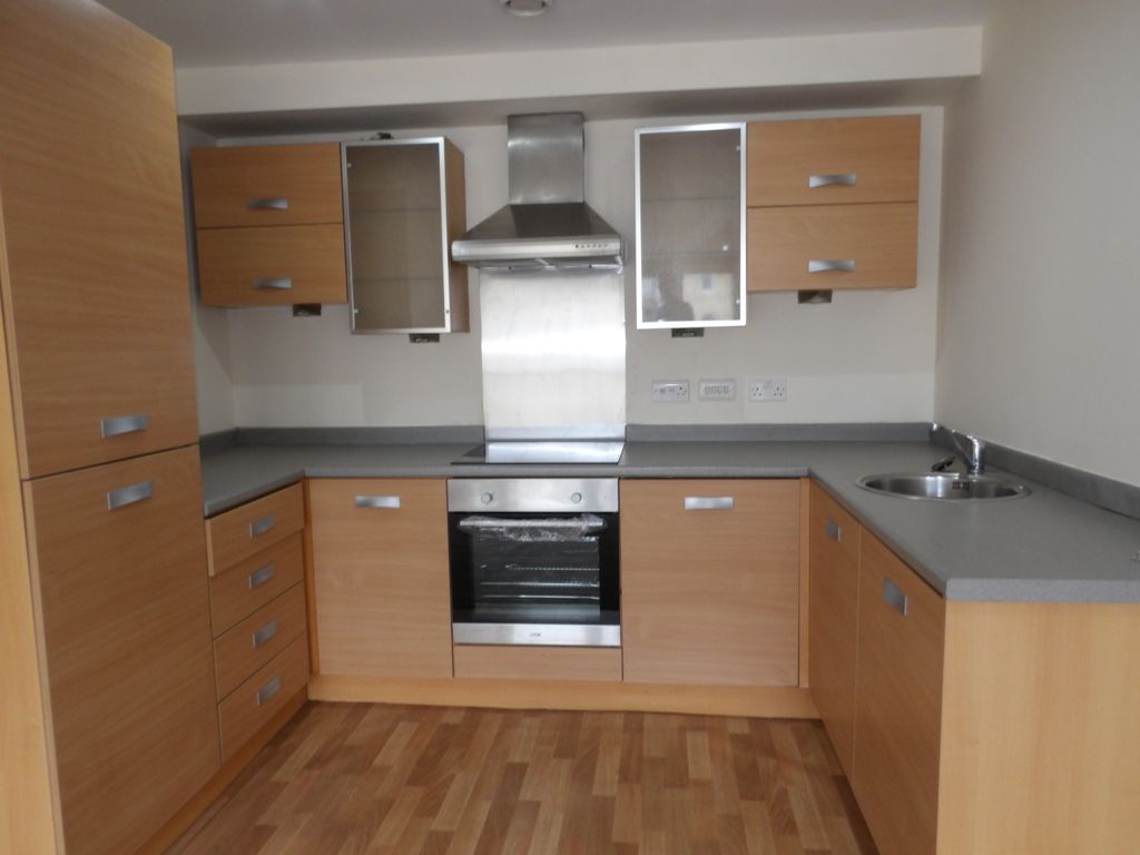 Property photo 1 of 8 Kitchen