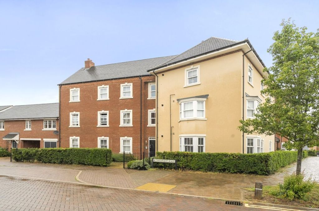 Property photo 2 of 17