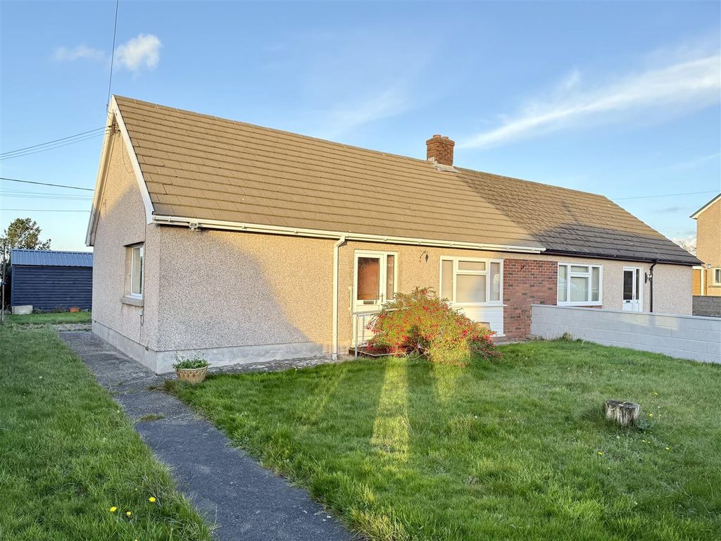 Property photo 2 of 18 Description