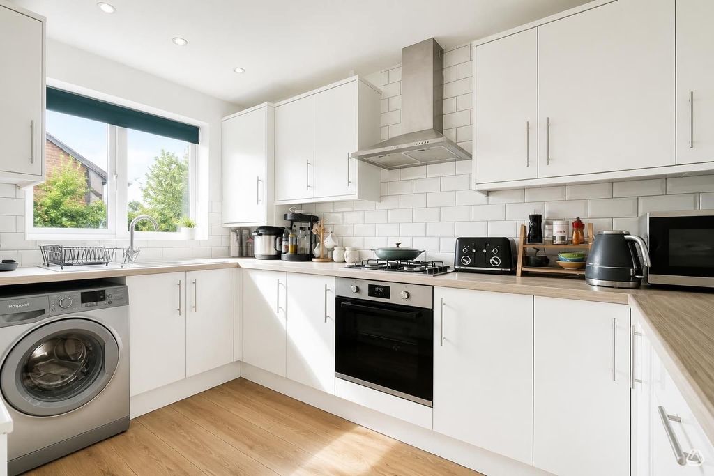 Property photo 2 of 12 Pbox-Img.Jpg
