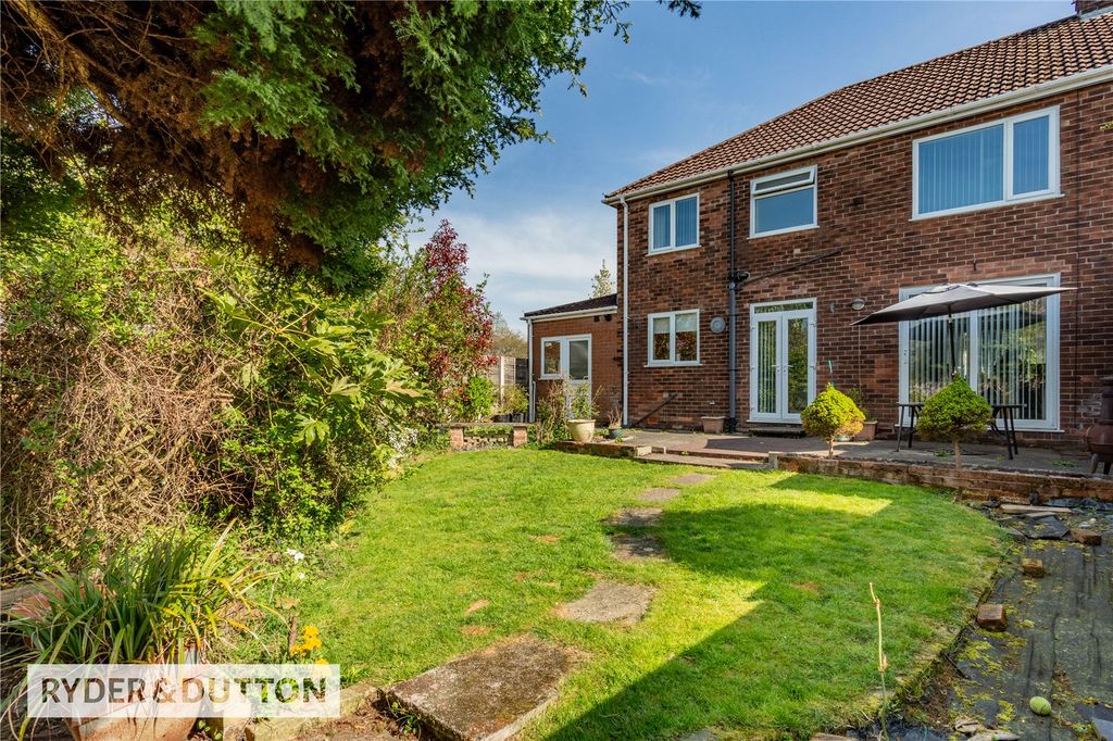 Property photo 2 of 32 Picture No. 28