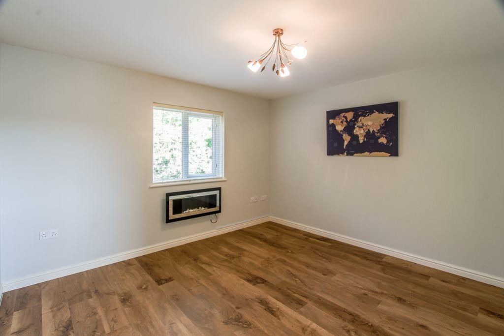 Property photo 2 of 11 0d642cd9Ff28Eba825Eb1F38F389d3A4